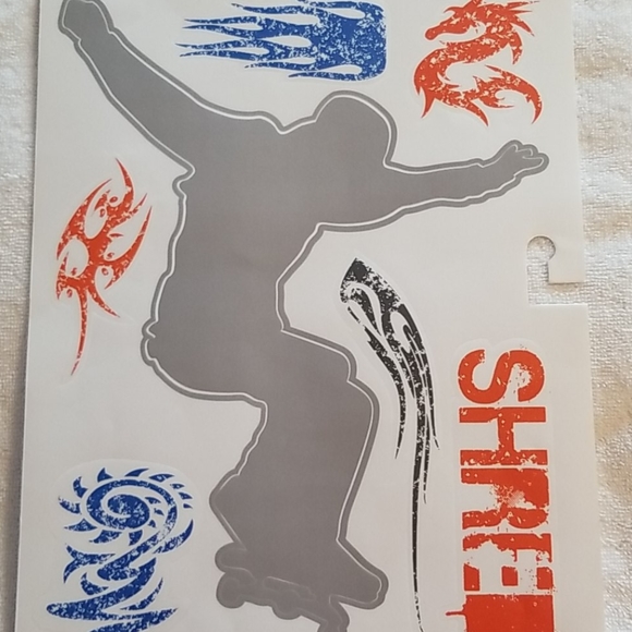 NEW RoomMates Skateboard Self-Adhesive Wall Decals - Picture 12 of 15